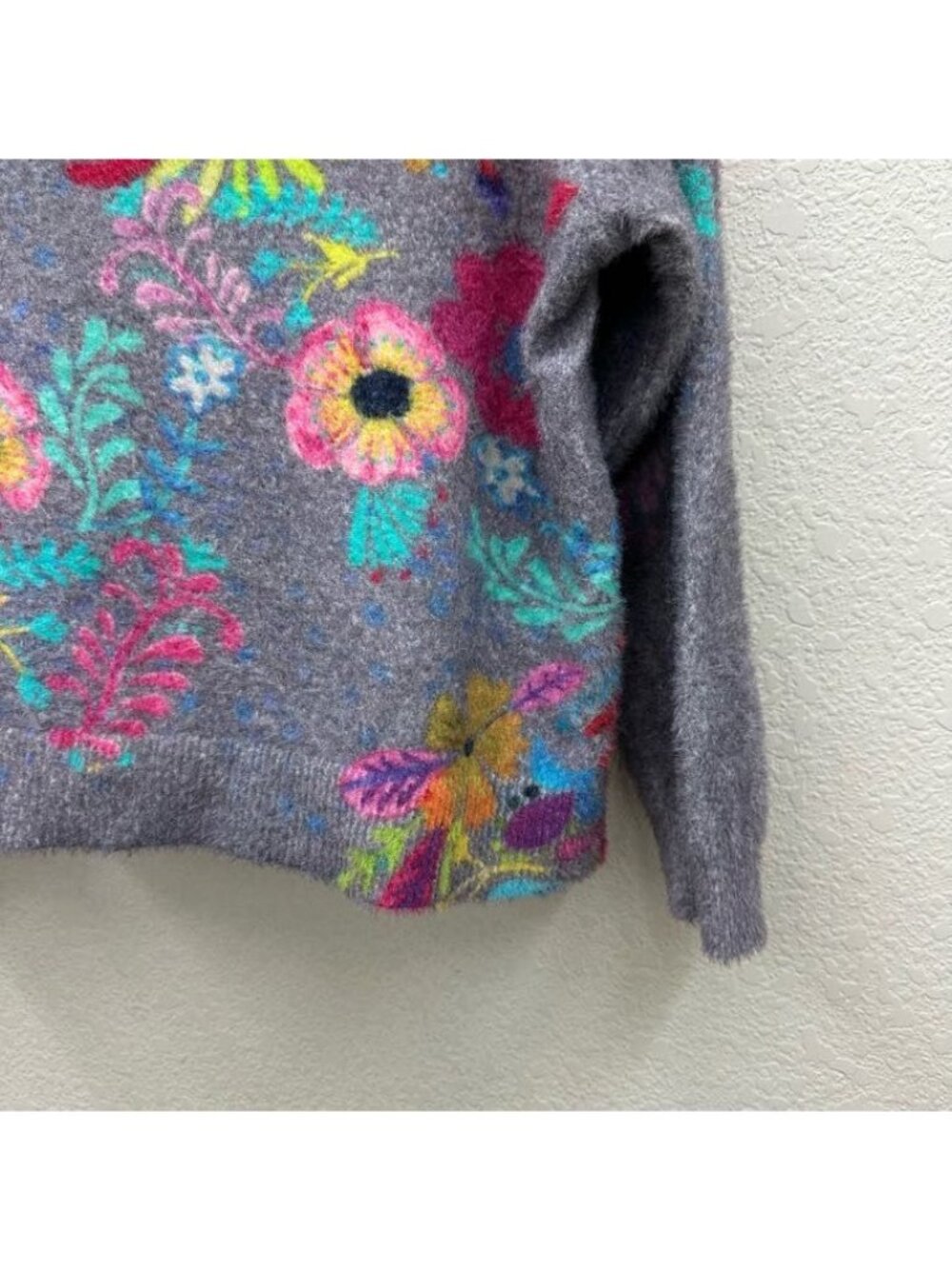 Natural Life Cashmere Like Fuzzy Mock Neck Floral Pull Over Sweater Women Medium - Picture 3 of 7